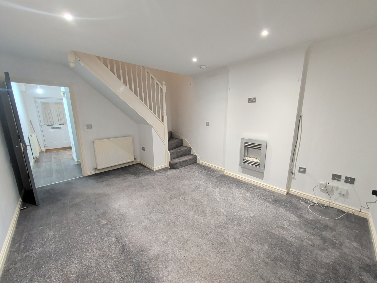 2 bedroom End of terrace house To Let
