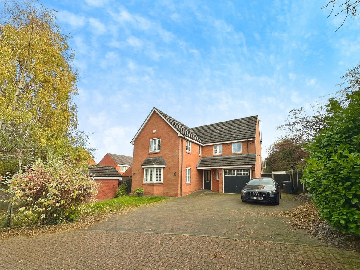 4 bedroom Detached house For Sale