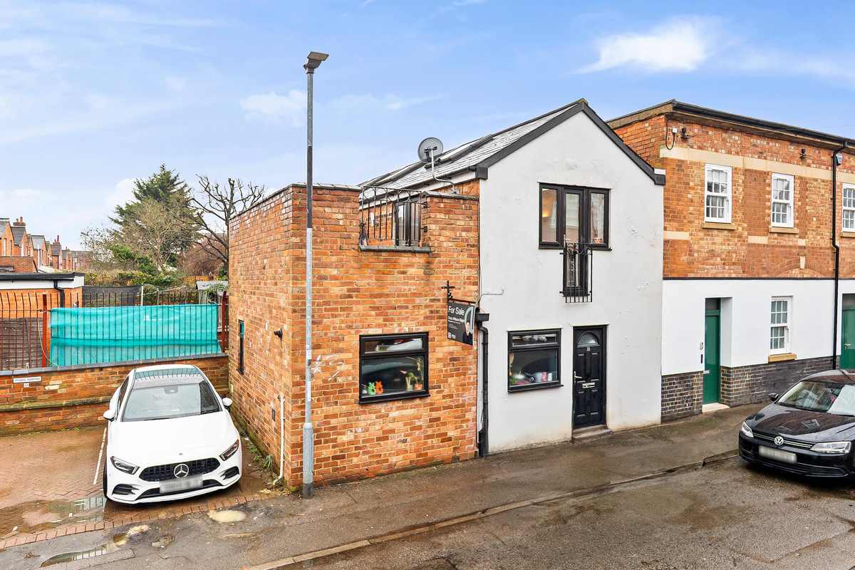 2 bedroom Character Property For Sale