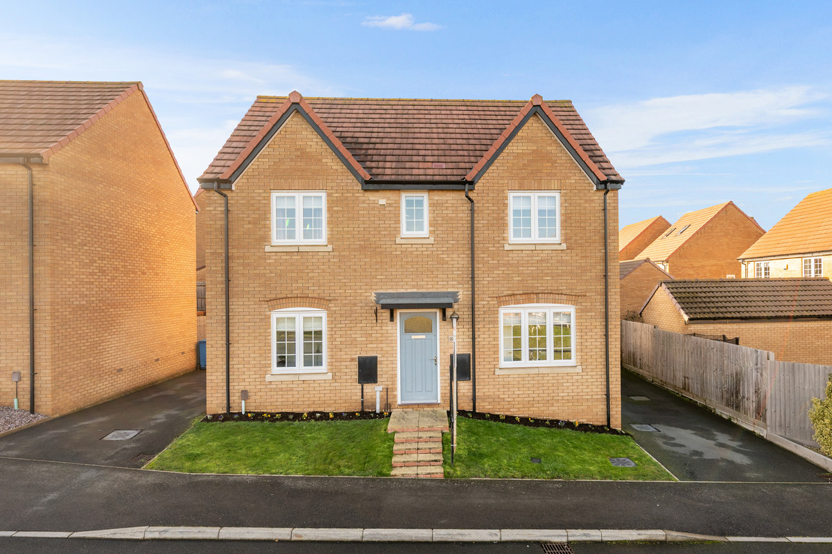 4 bedroom Detached house For Sale