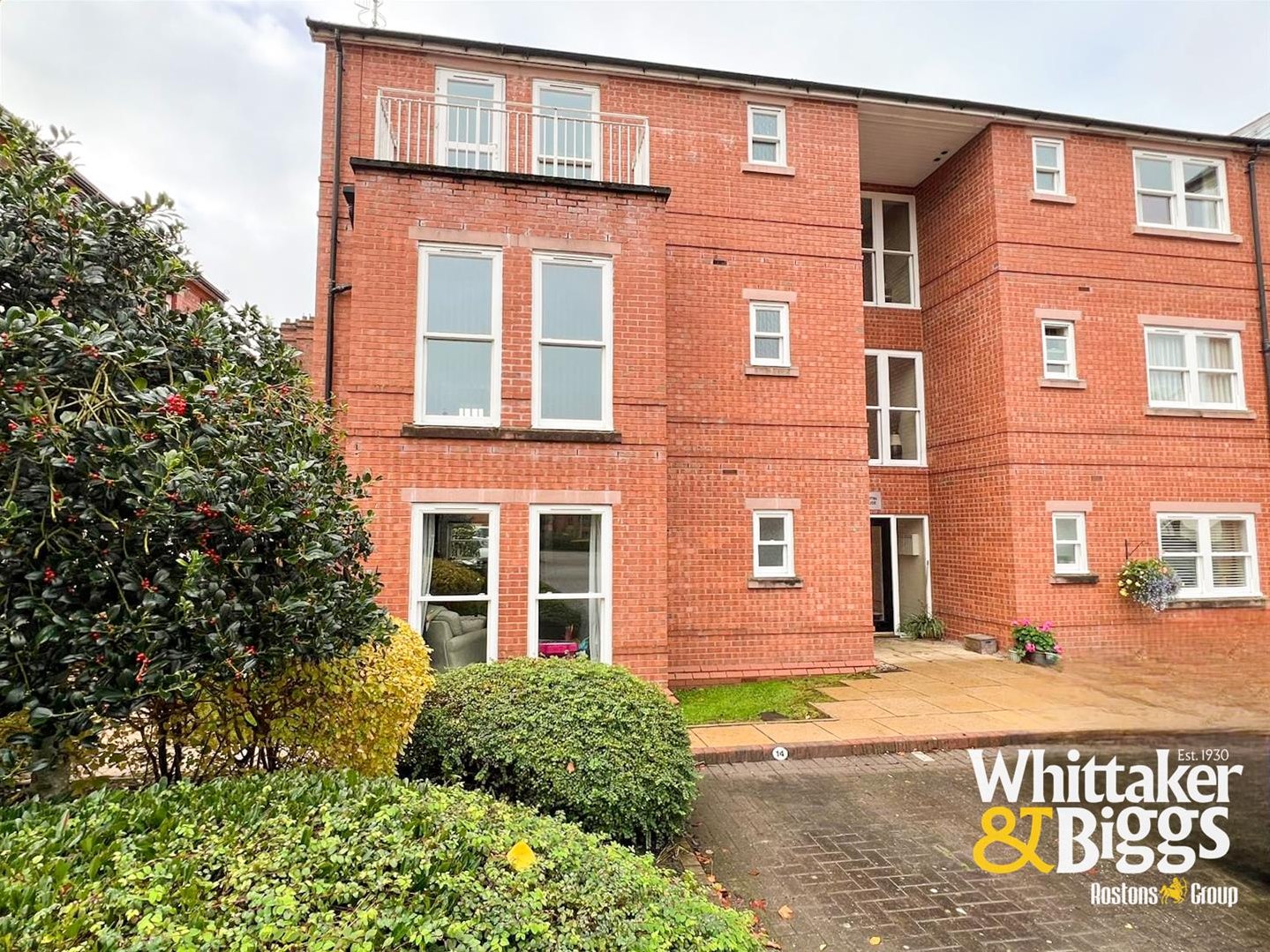 1 bedroom Block of Apartments Under Offer