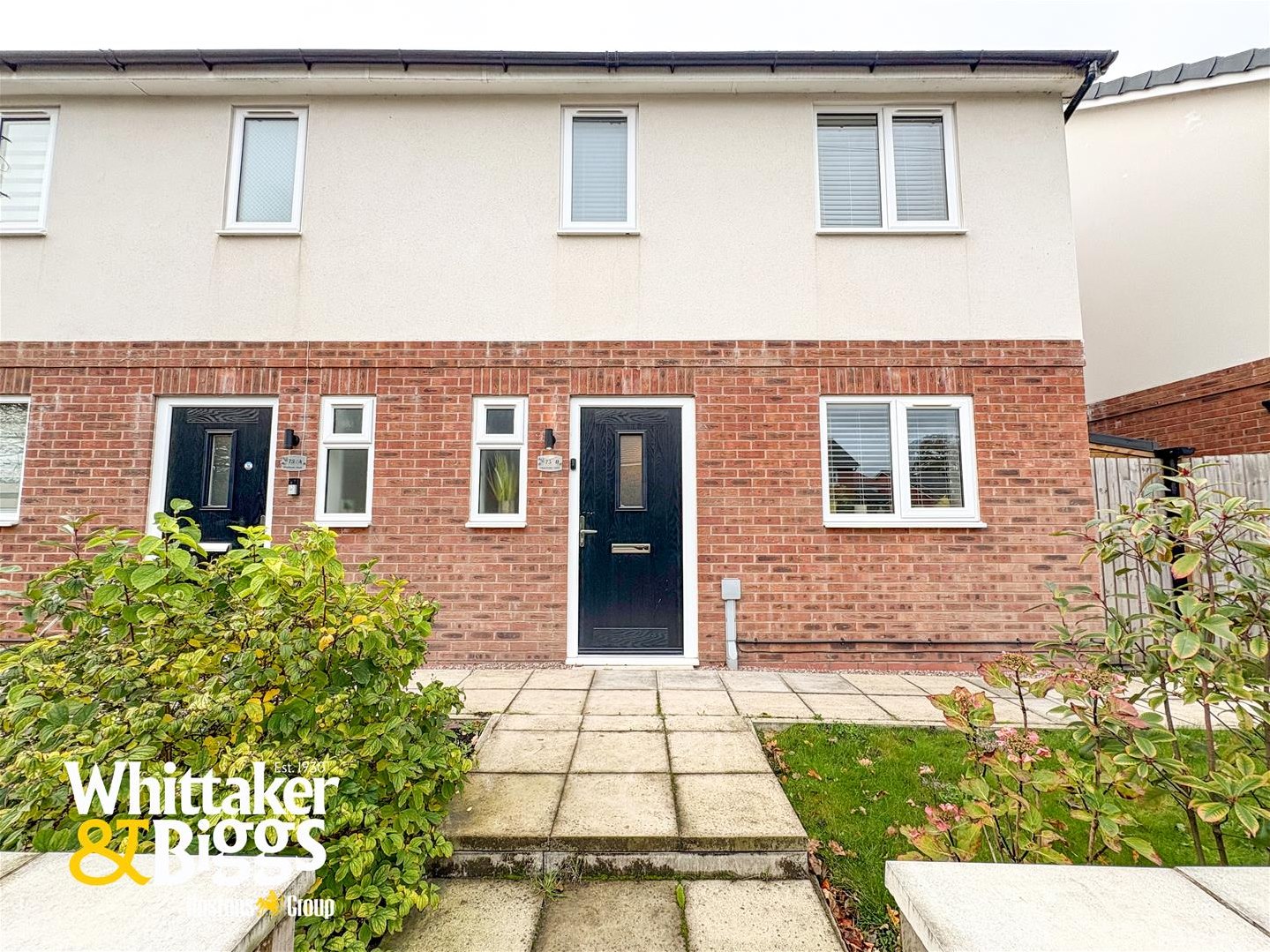 3 bedroom Link detached house Under Offer
