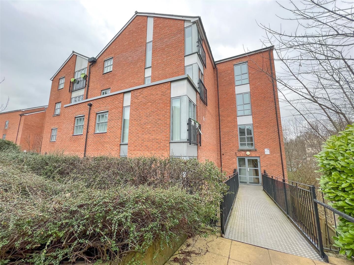 1 bedroom Flat share For Sale
