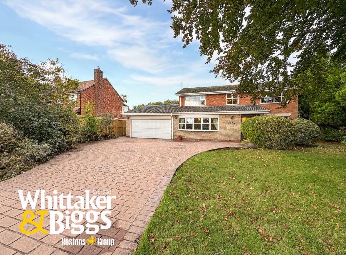 3 bedroom Link detached house Under Offer
