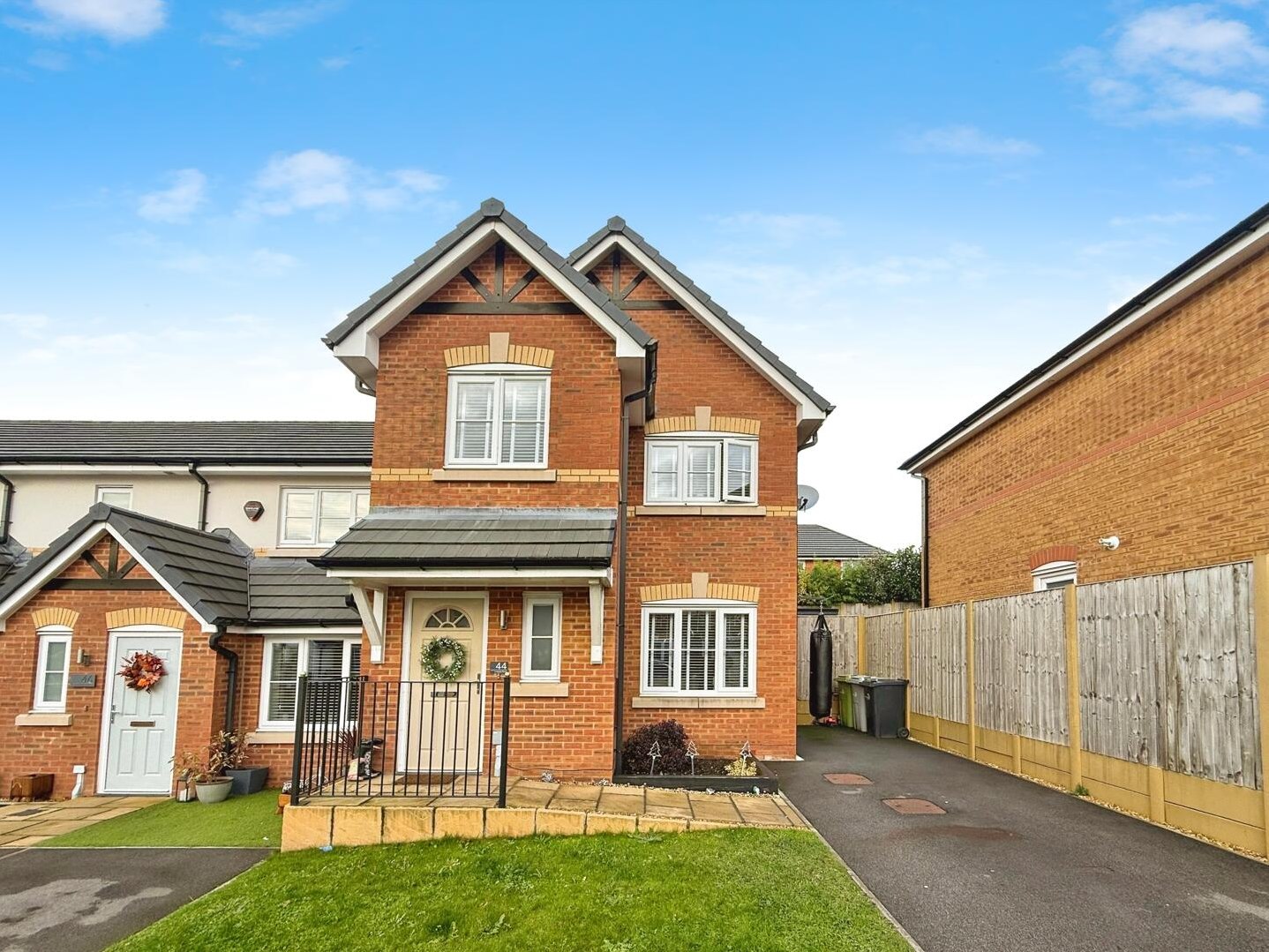 3 bedroom Mews house Under Offer