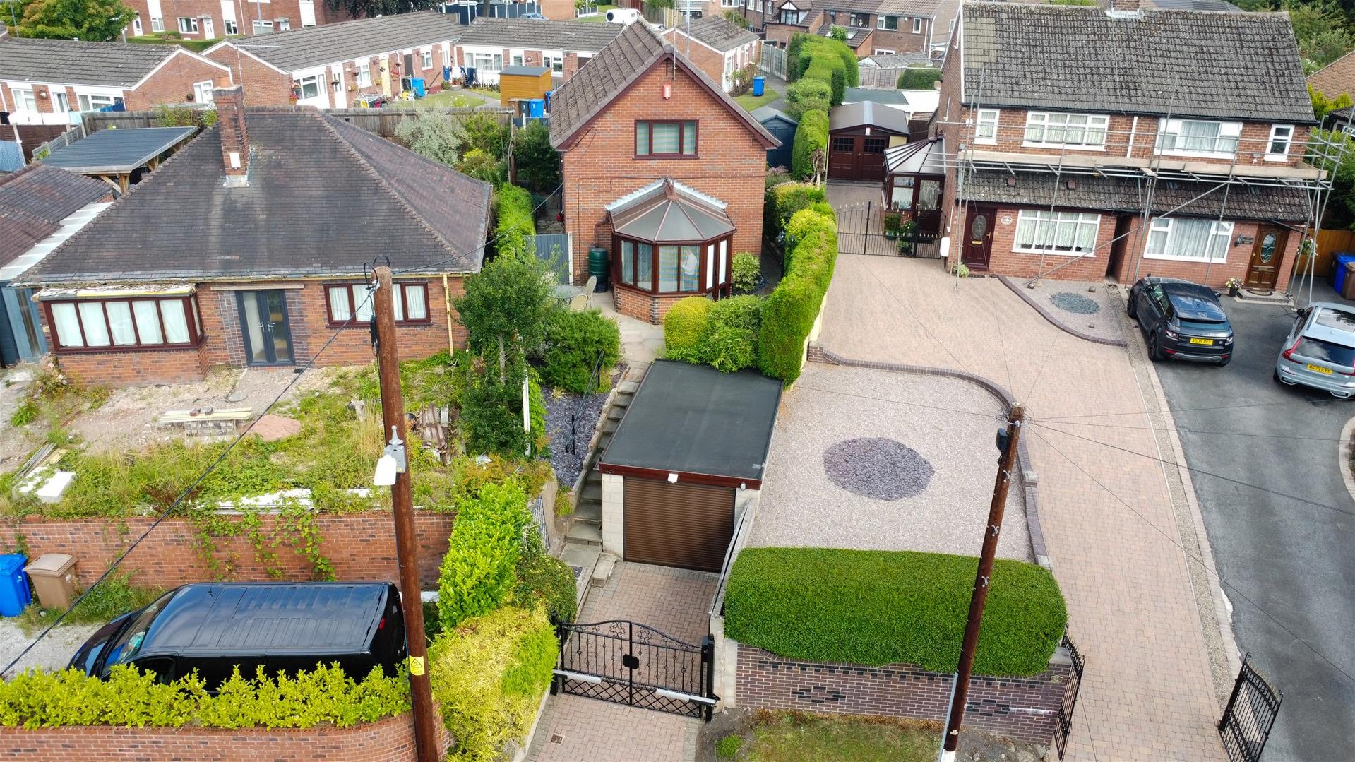 2 bedroom Link detached house Under Offer