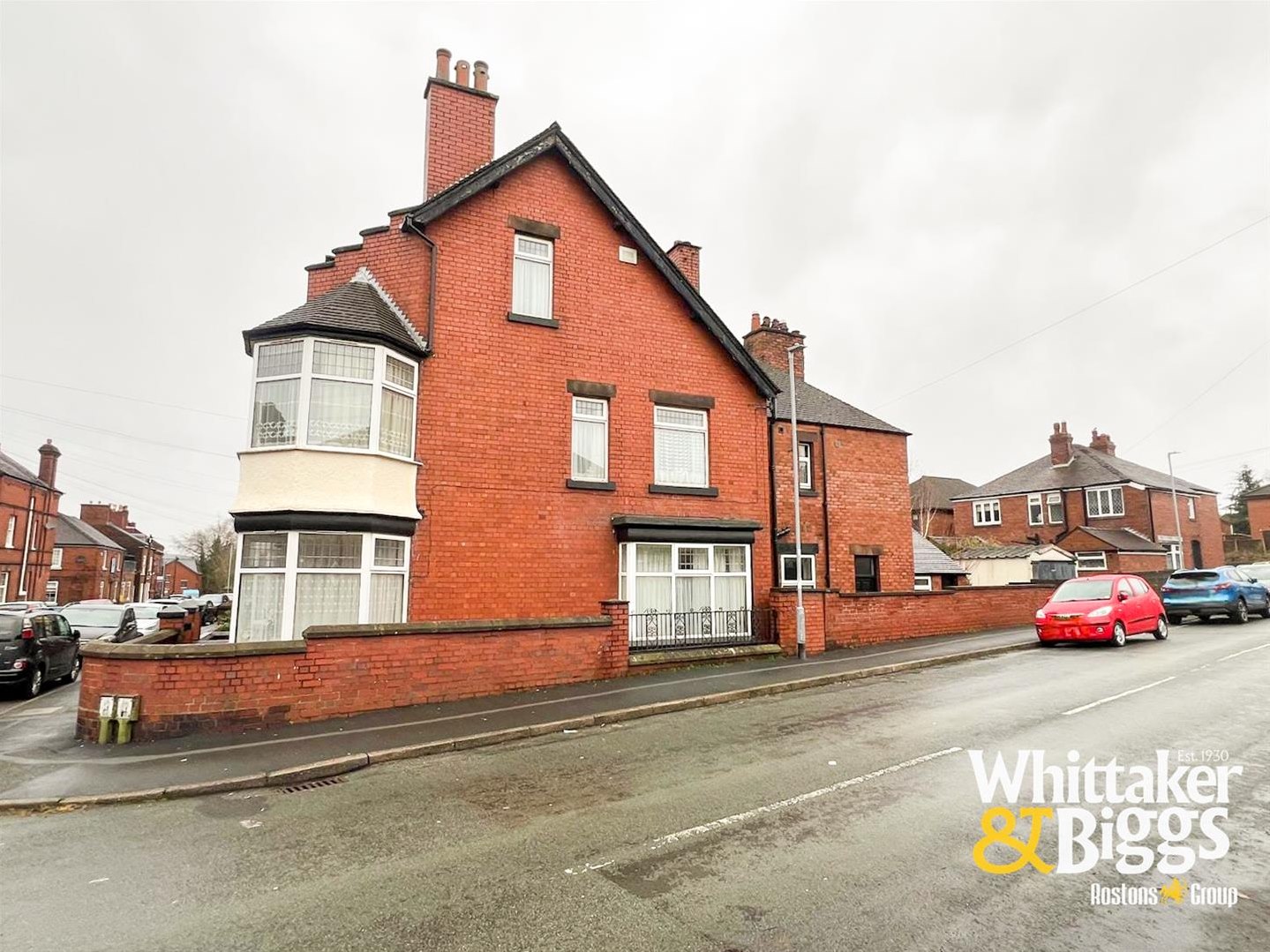 5 bedroom End of terrace house Under Offer