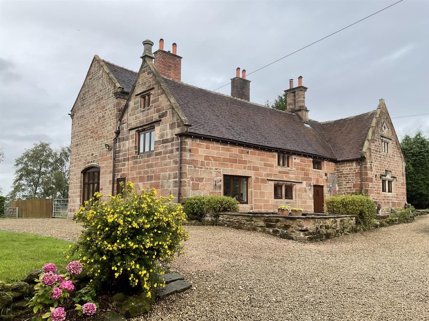 4 bedroom Link detached house For Sale