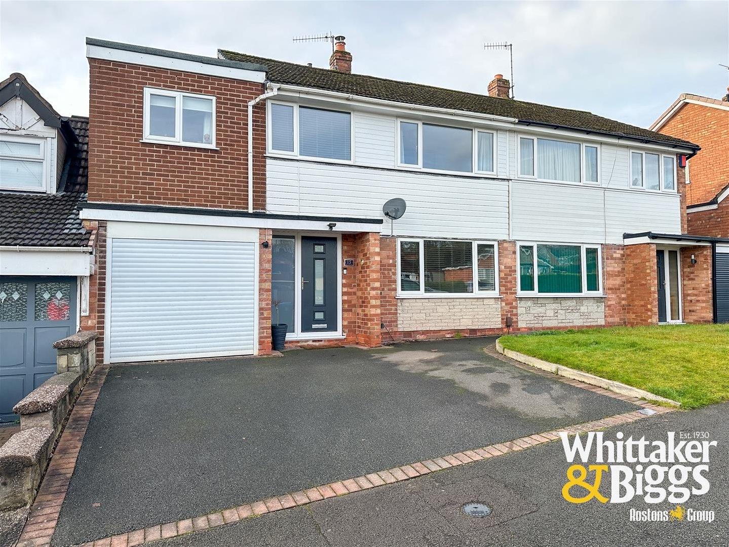 4 bedroom Semi-detached house Under Offer