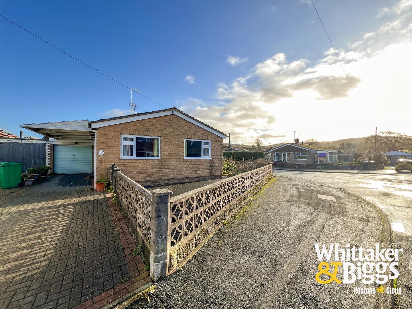 2 bedroom Link detached house Under Offer