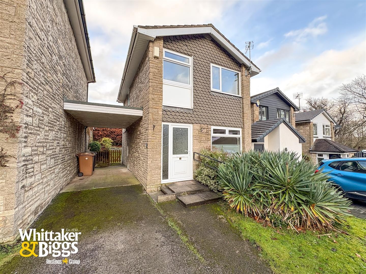 3 bedroom Link detached house Under Offer