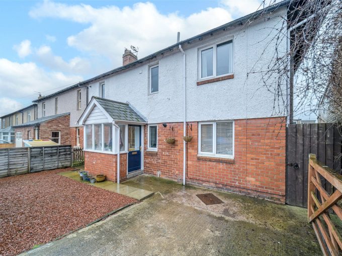  Semi-detached house For Sale