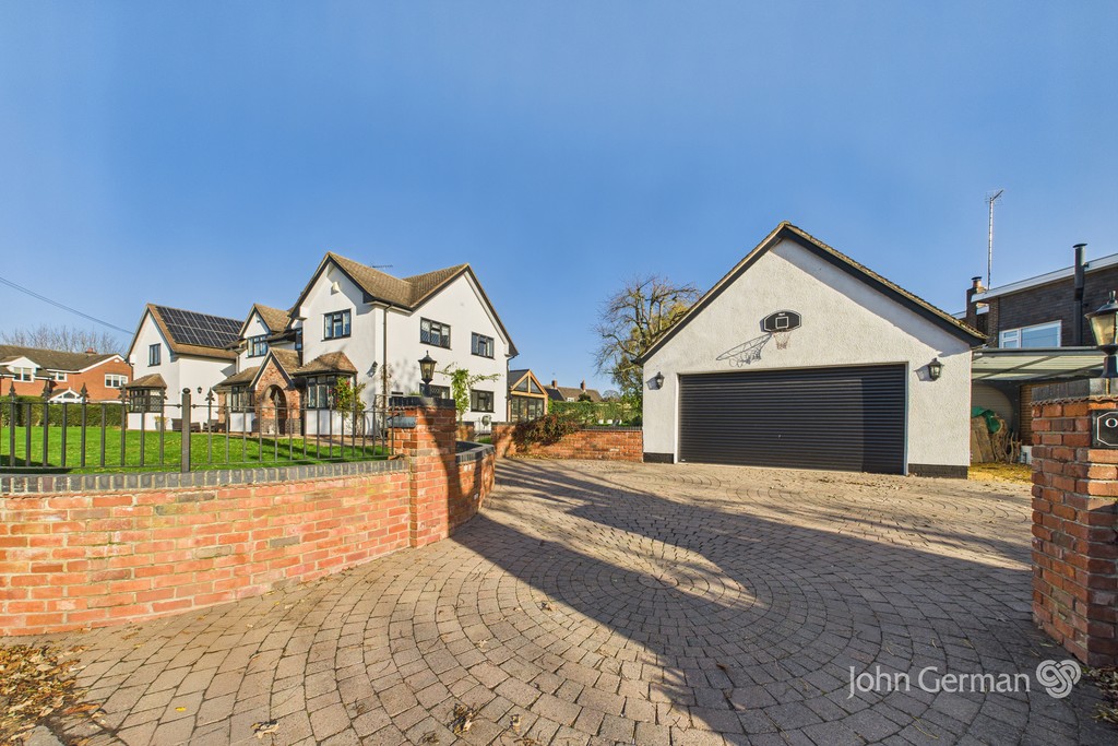 5 bedroom Detached house For Sale