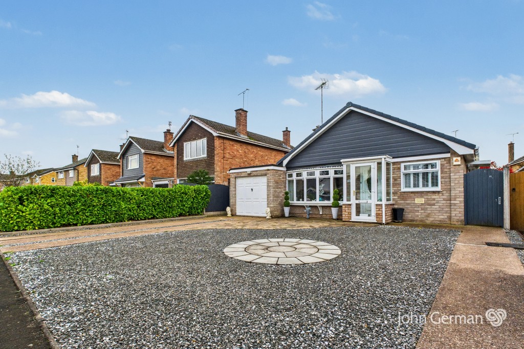 2 bedroom Detached house For Sale