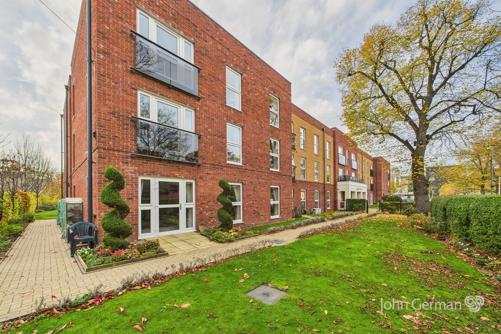 2 bedroom  For Sale