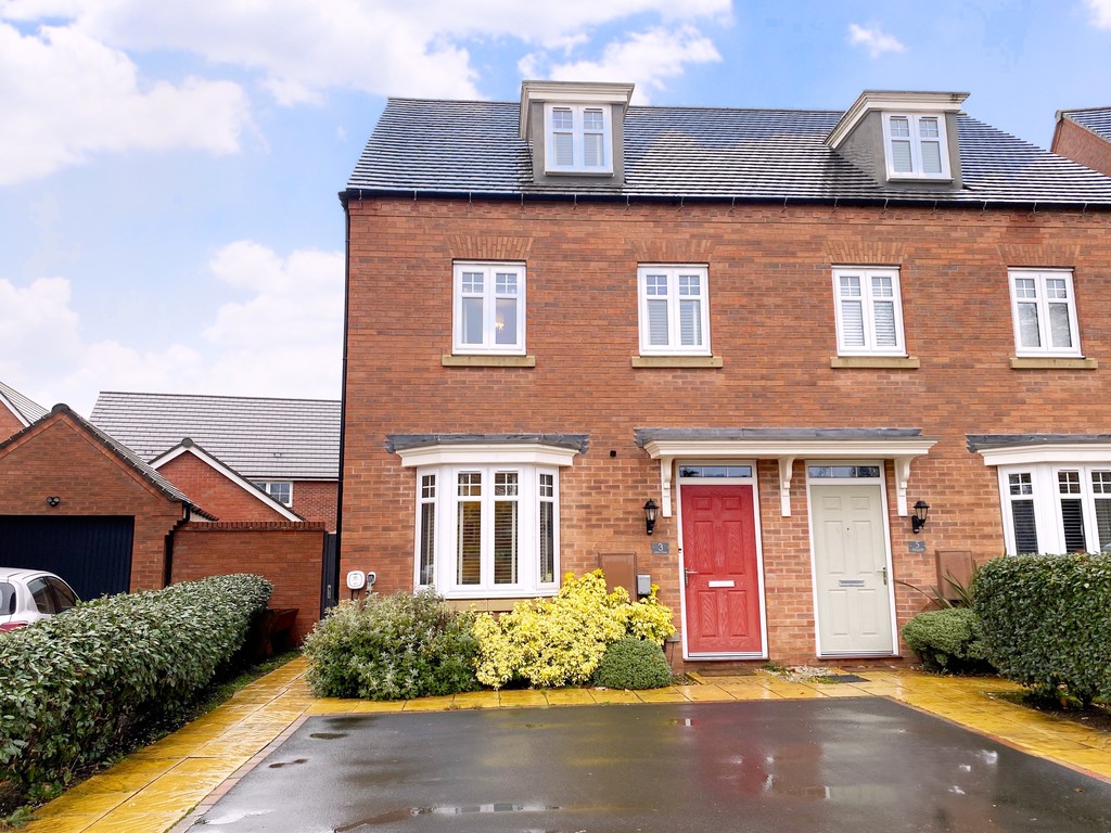 3 bedroom Semi-detached house For Sale