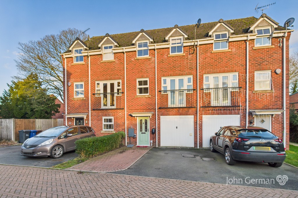 4 bedroom Town house For Sale