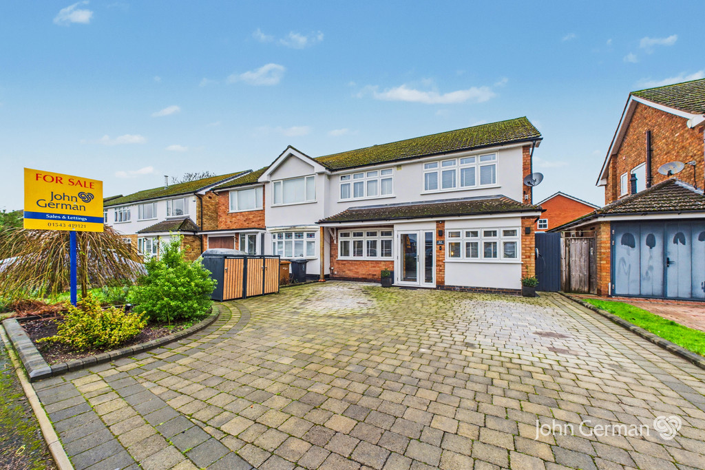 3 bedroom Semi-detached house For Sale