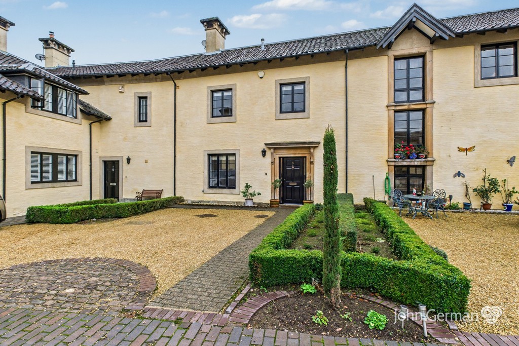 3 bedroom Mews house For Sale