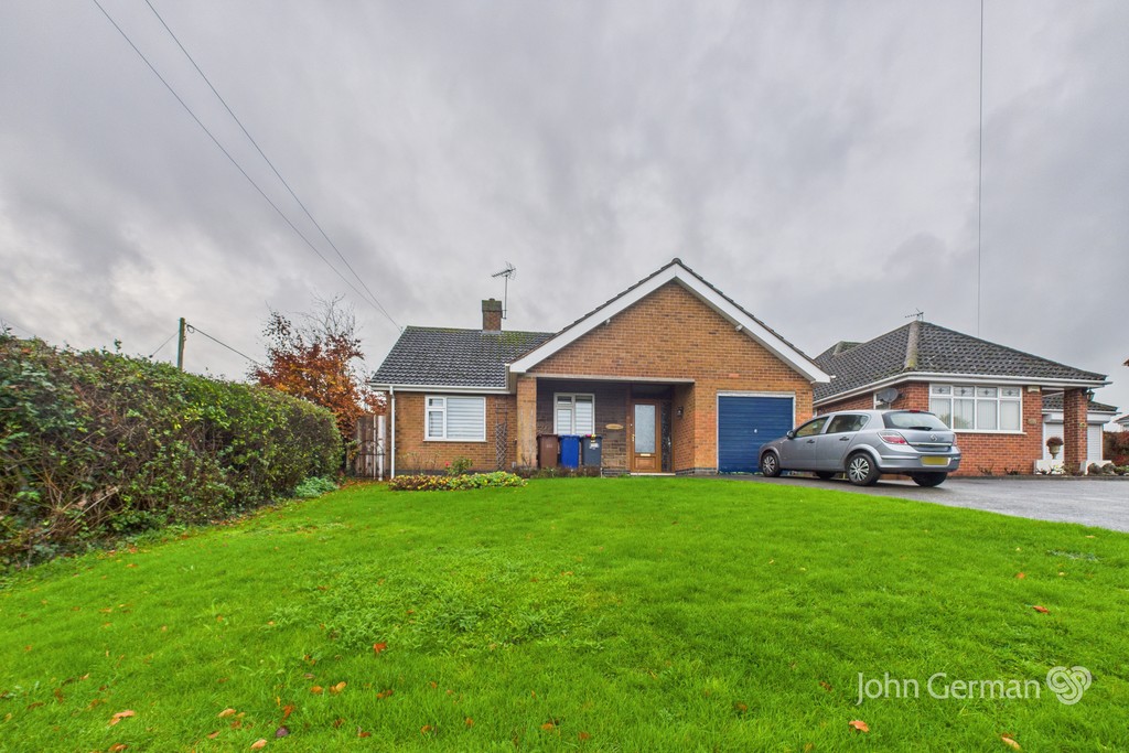 2 bedroom Detached house For Sale