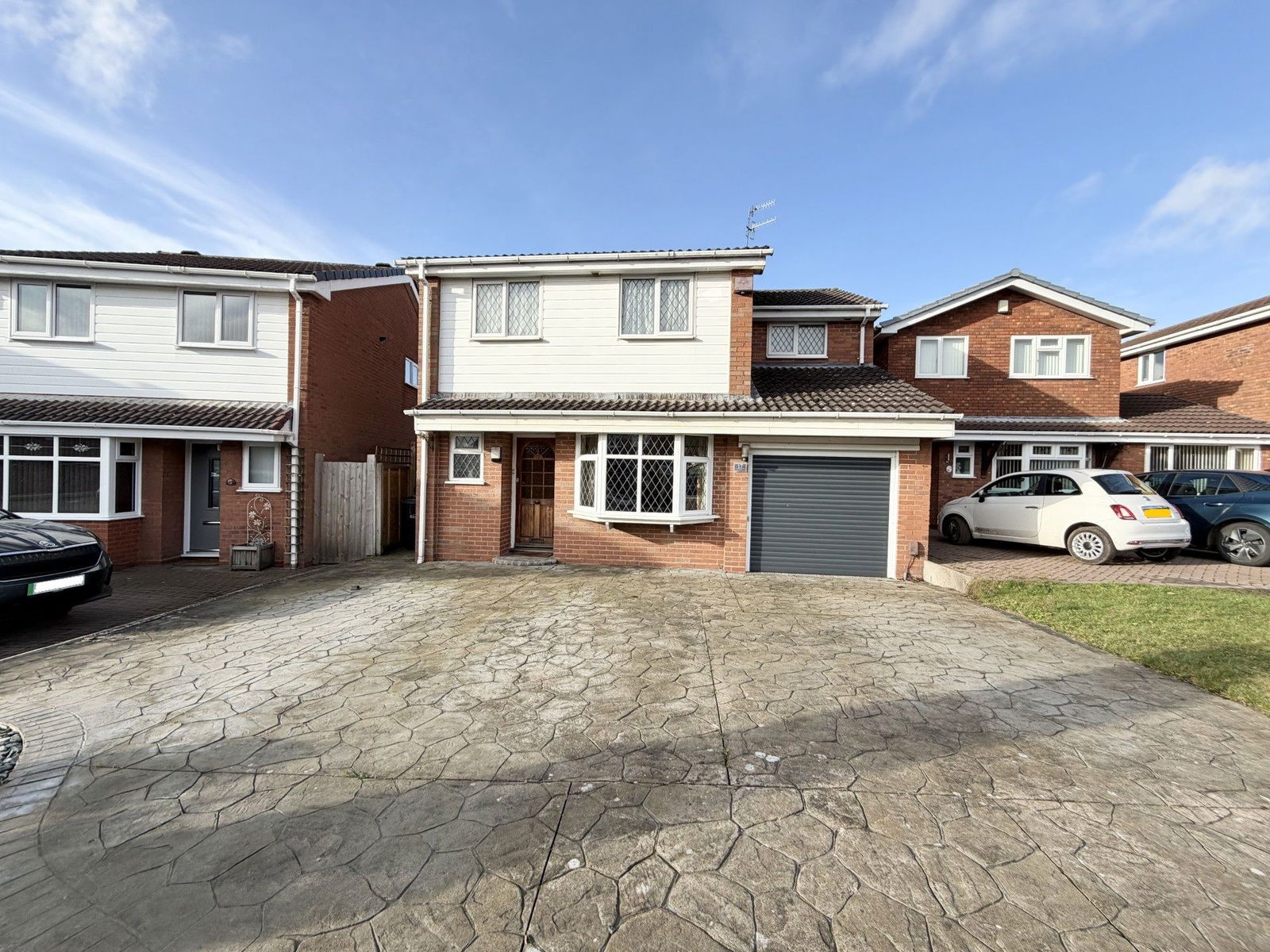 4 bedroom Detached house Under Offer