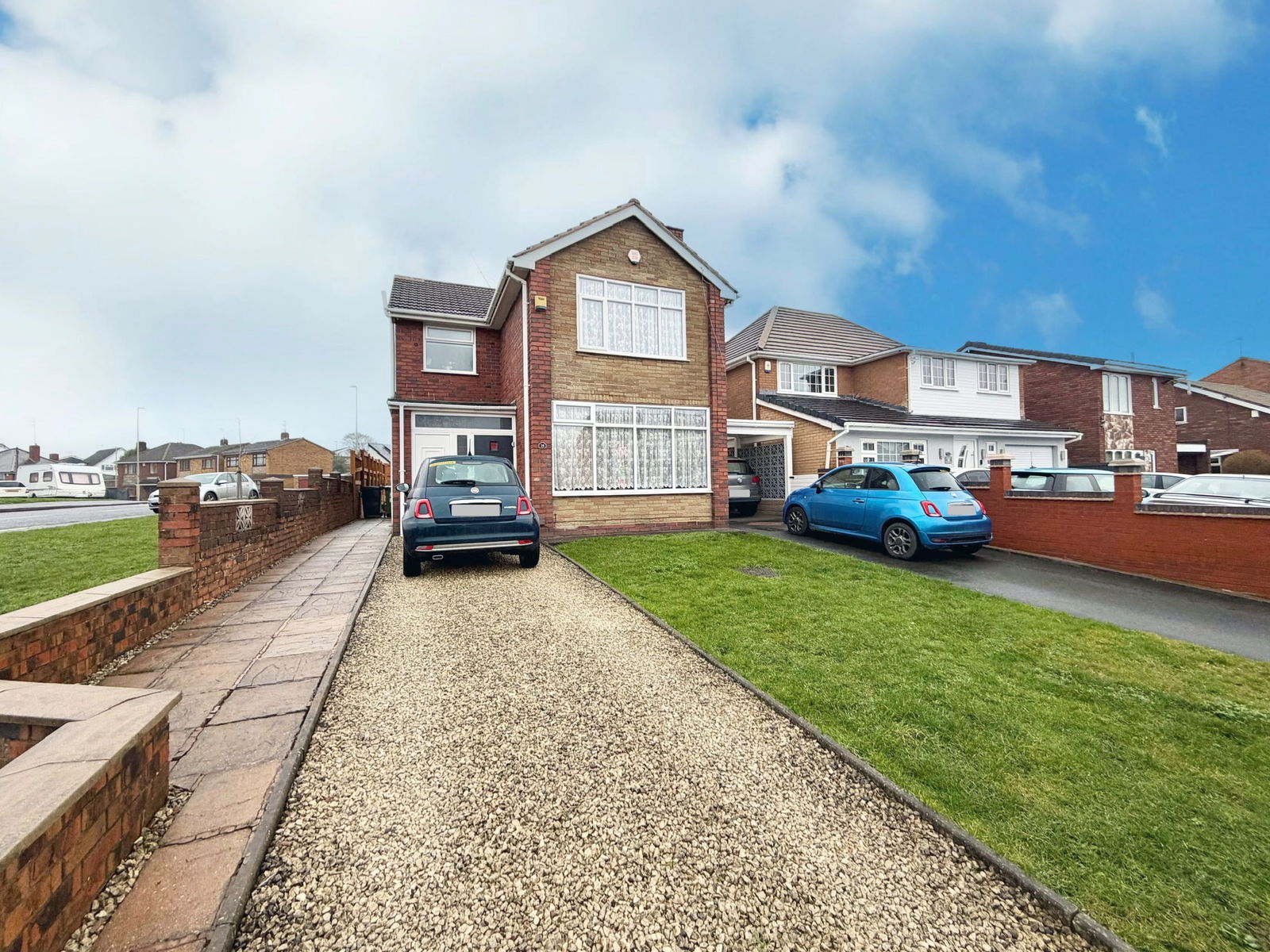 3 bedroom Detached house For Sale