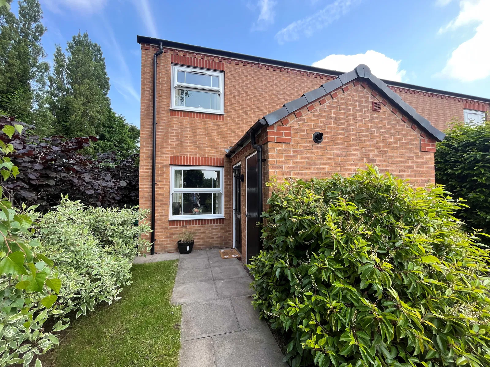 1 bedroom Terraced House Under Offer