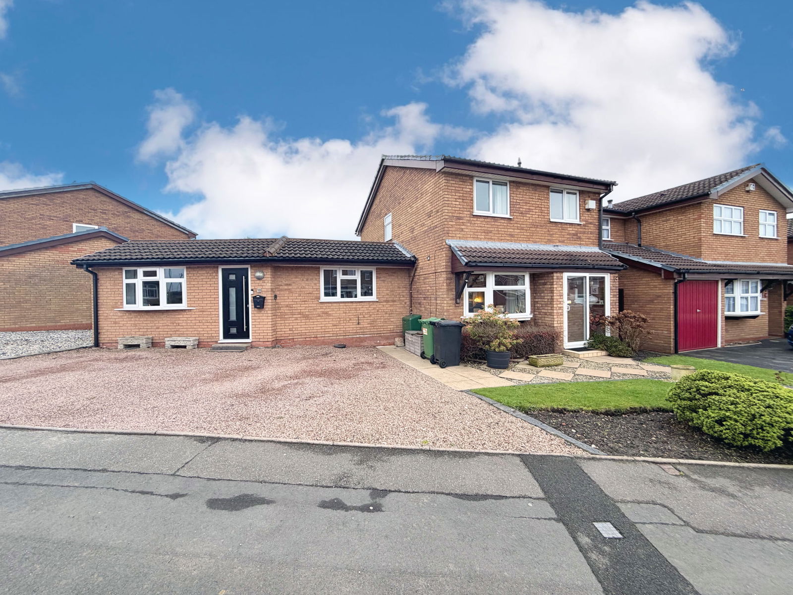 4 bedroom Detached house Under Offer