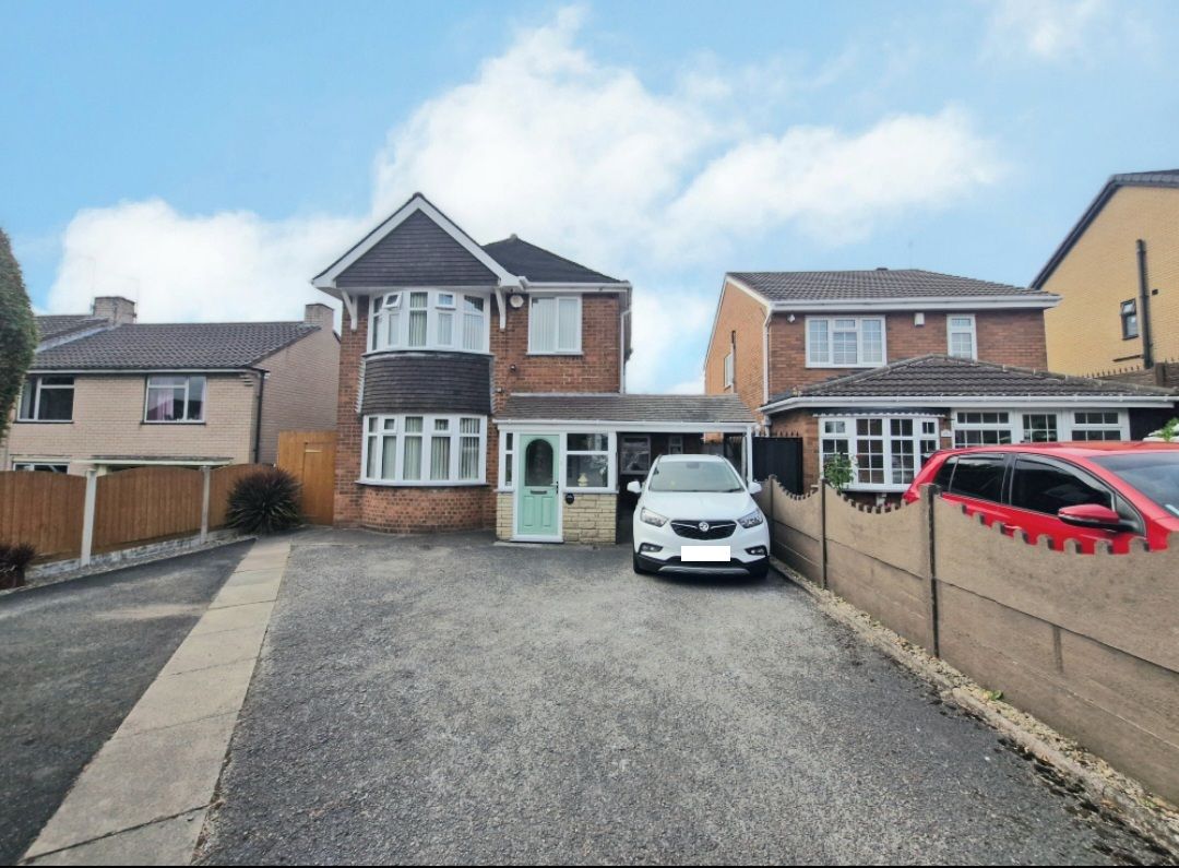 3 bedroom Detached house For Sale