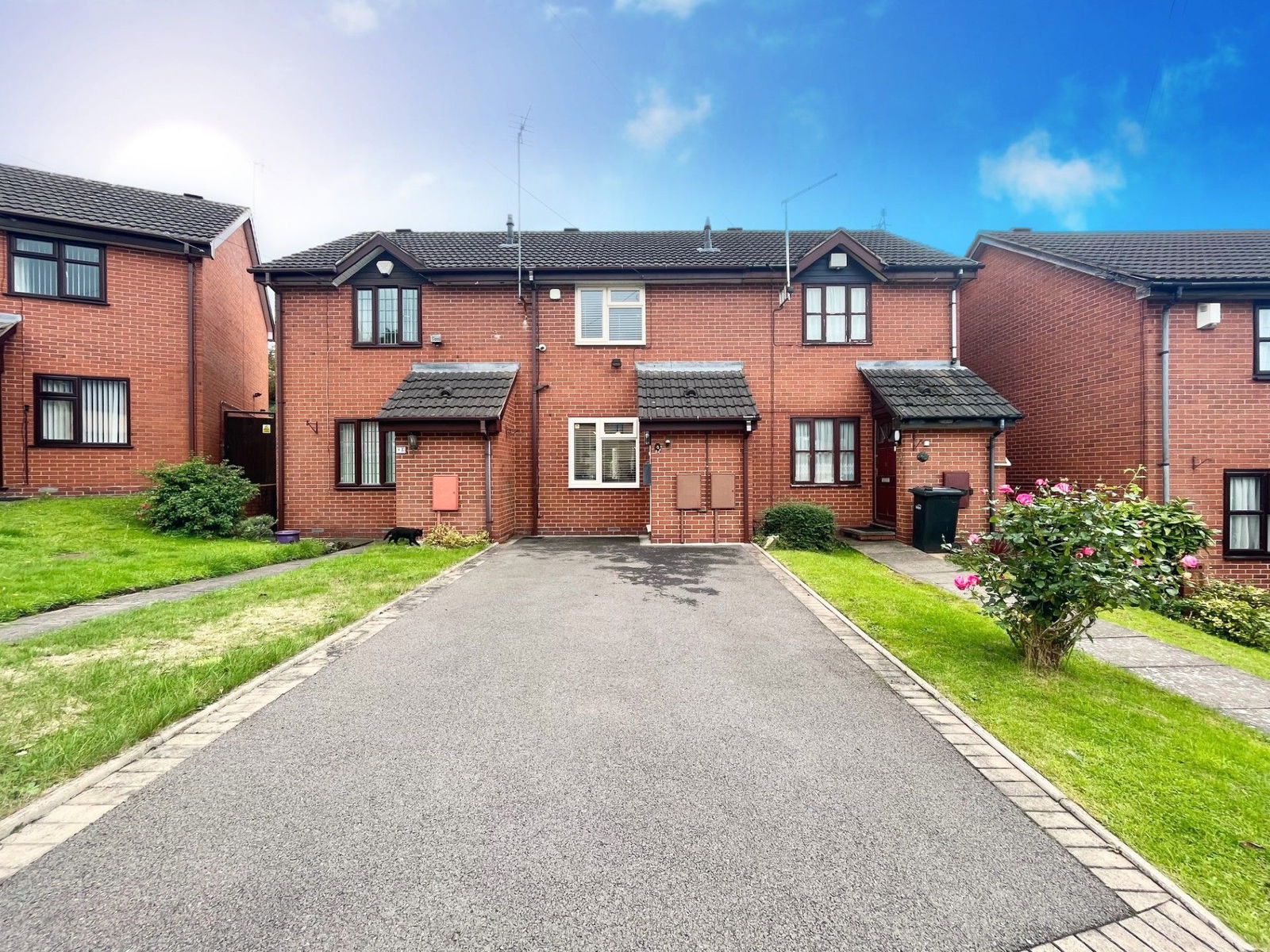 2 bedroom Terraced House Under Offer