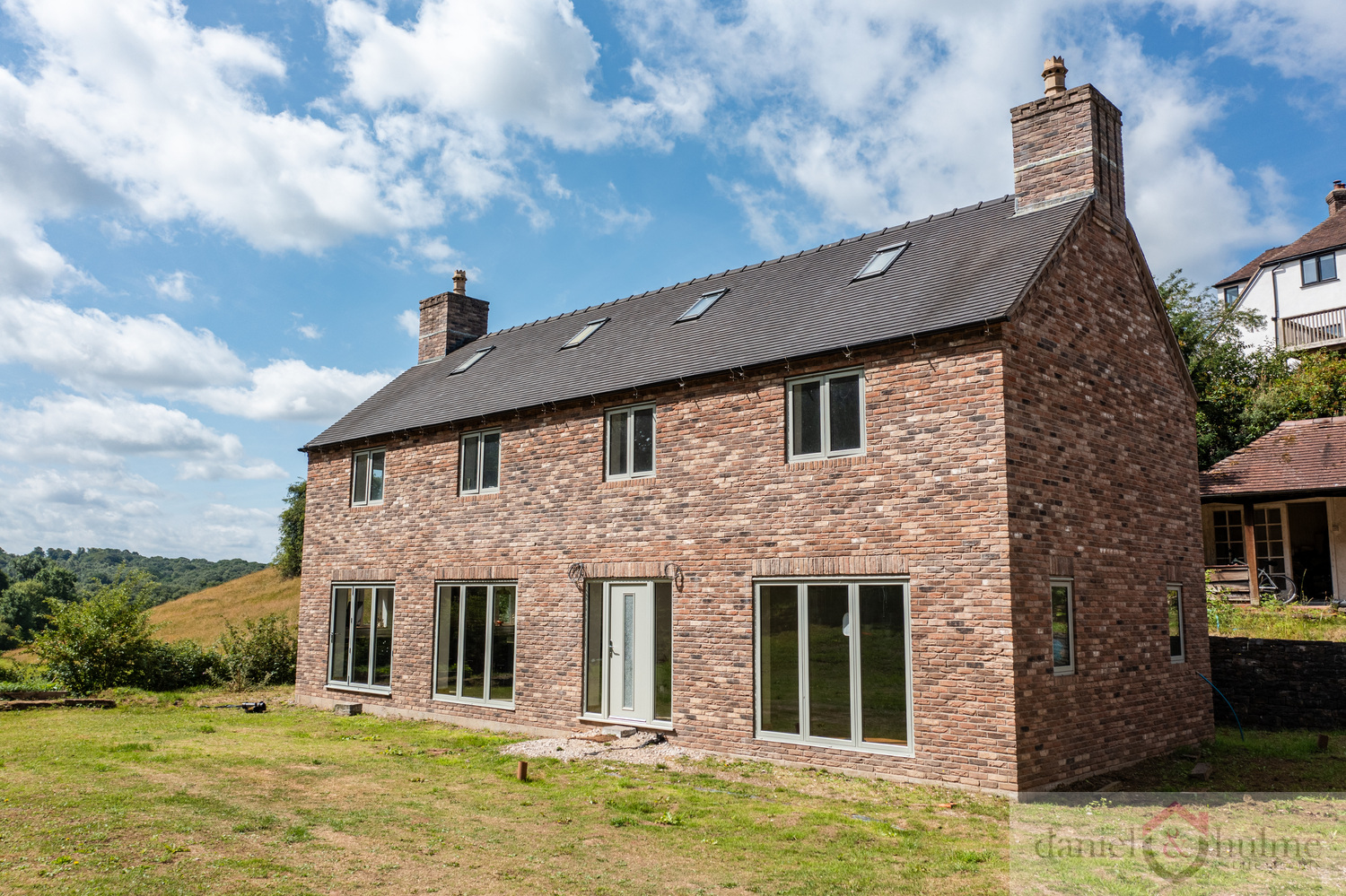 4 bedroom Detached house Sold