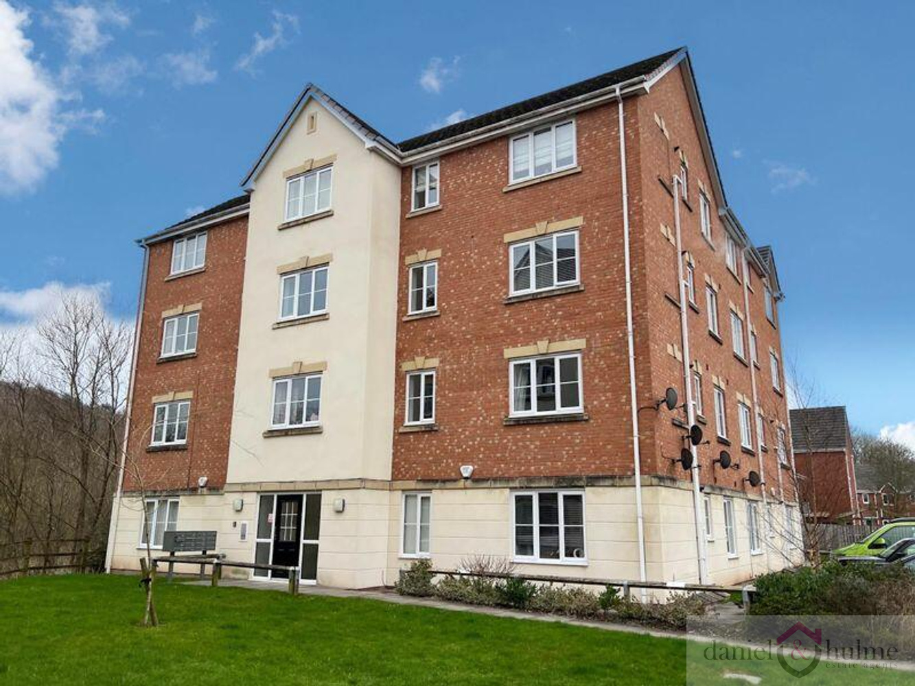 1 bedroom Flat Under Offer