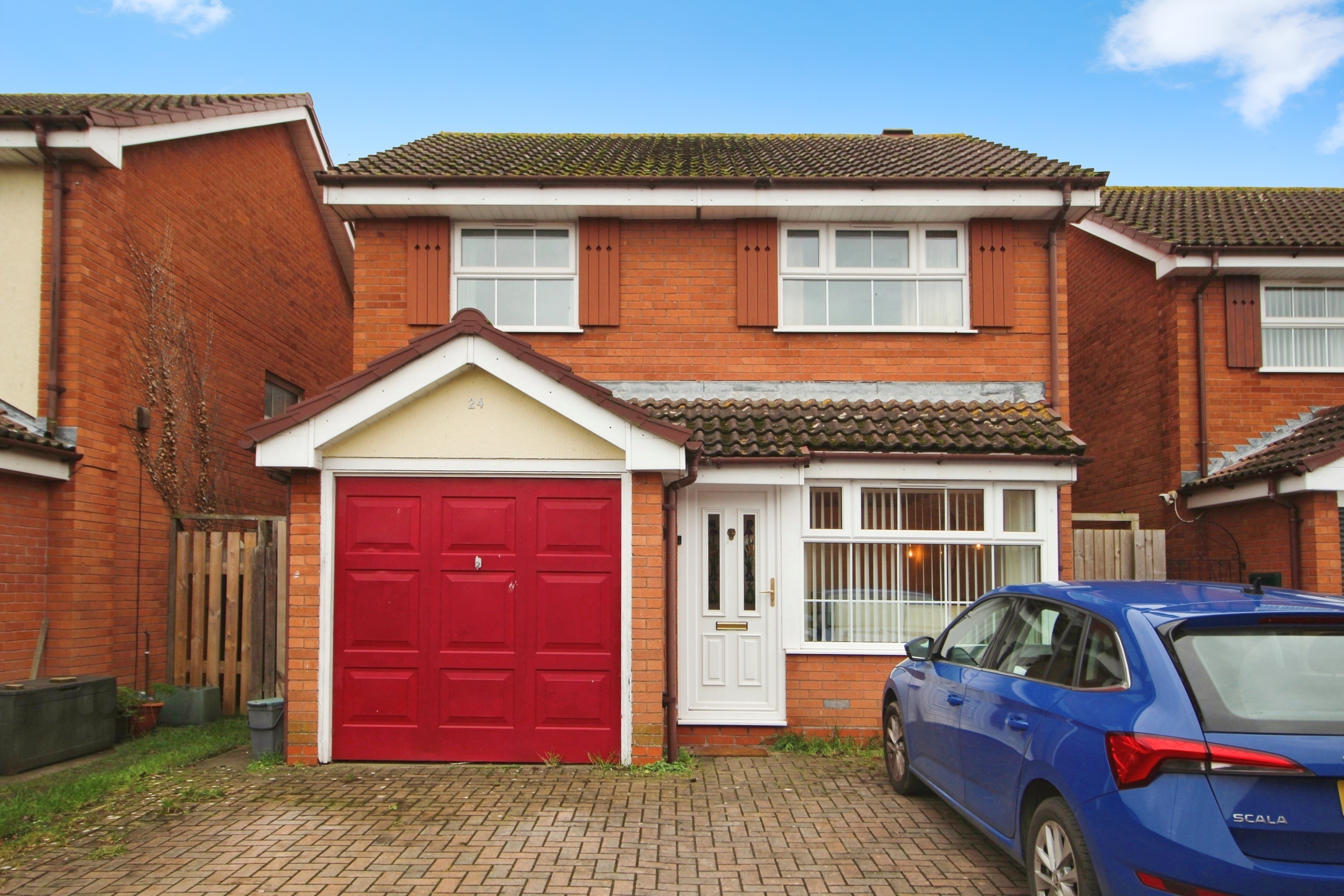 4 bedroom Semi-detached house To Let