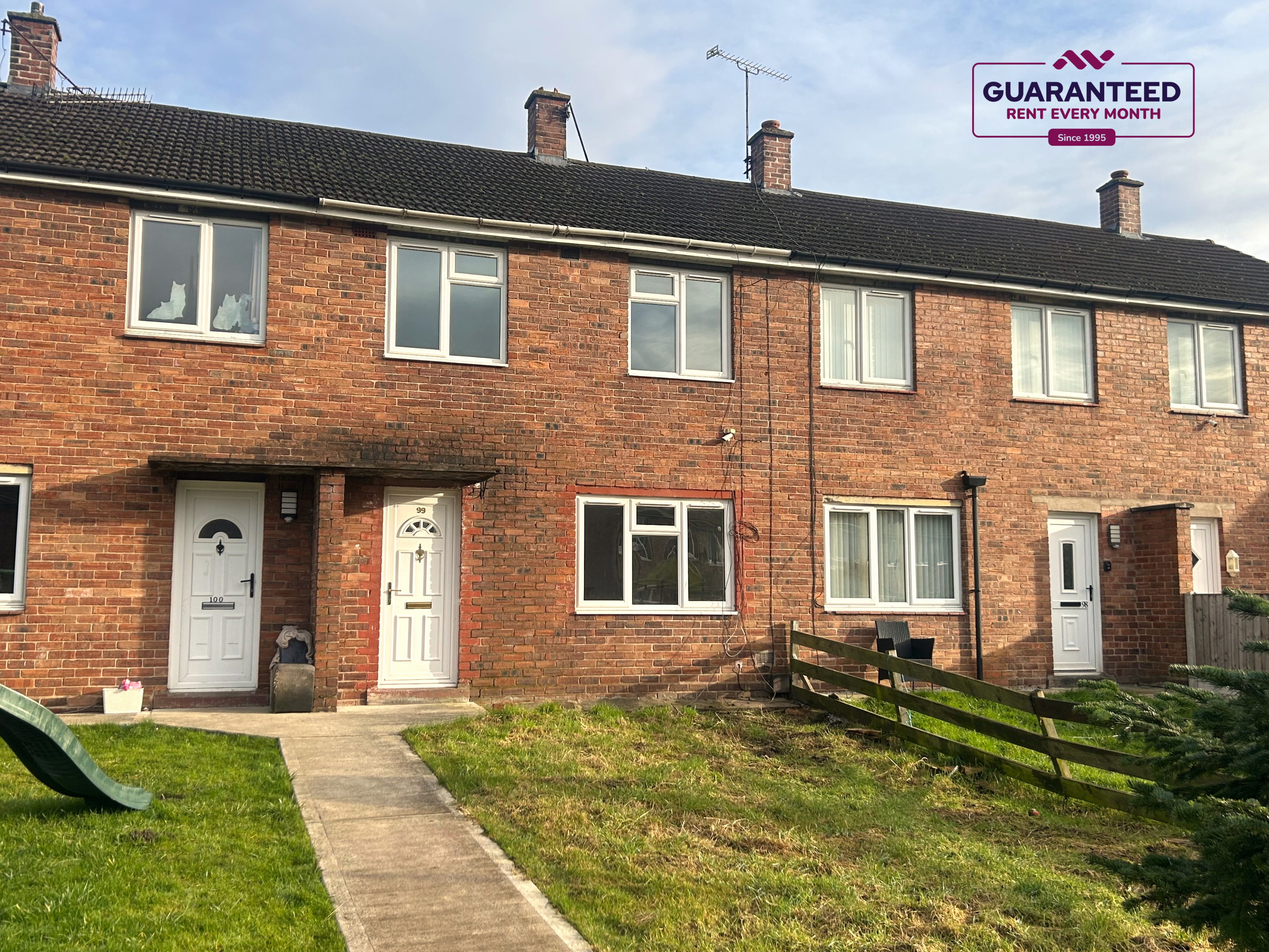 3 bedroom Terraced House To Let