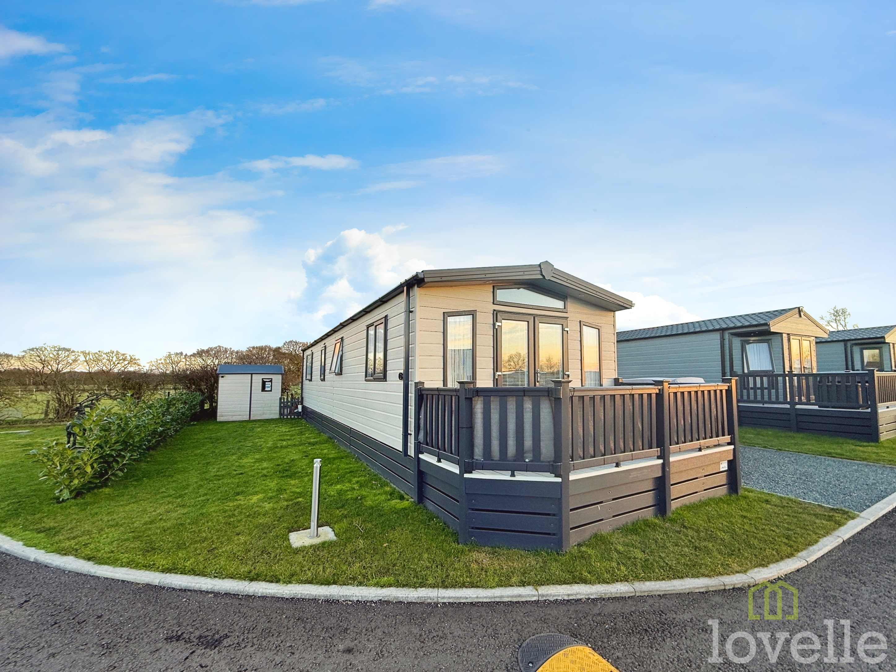 2 bedroom Property For Sale