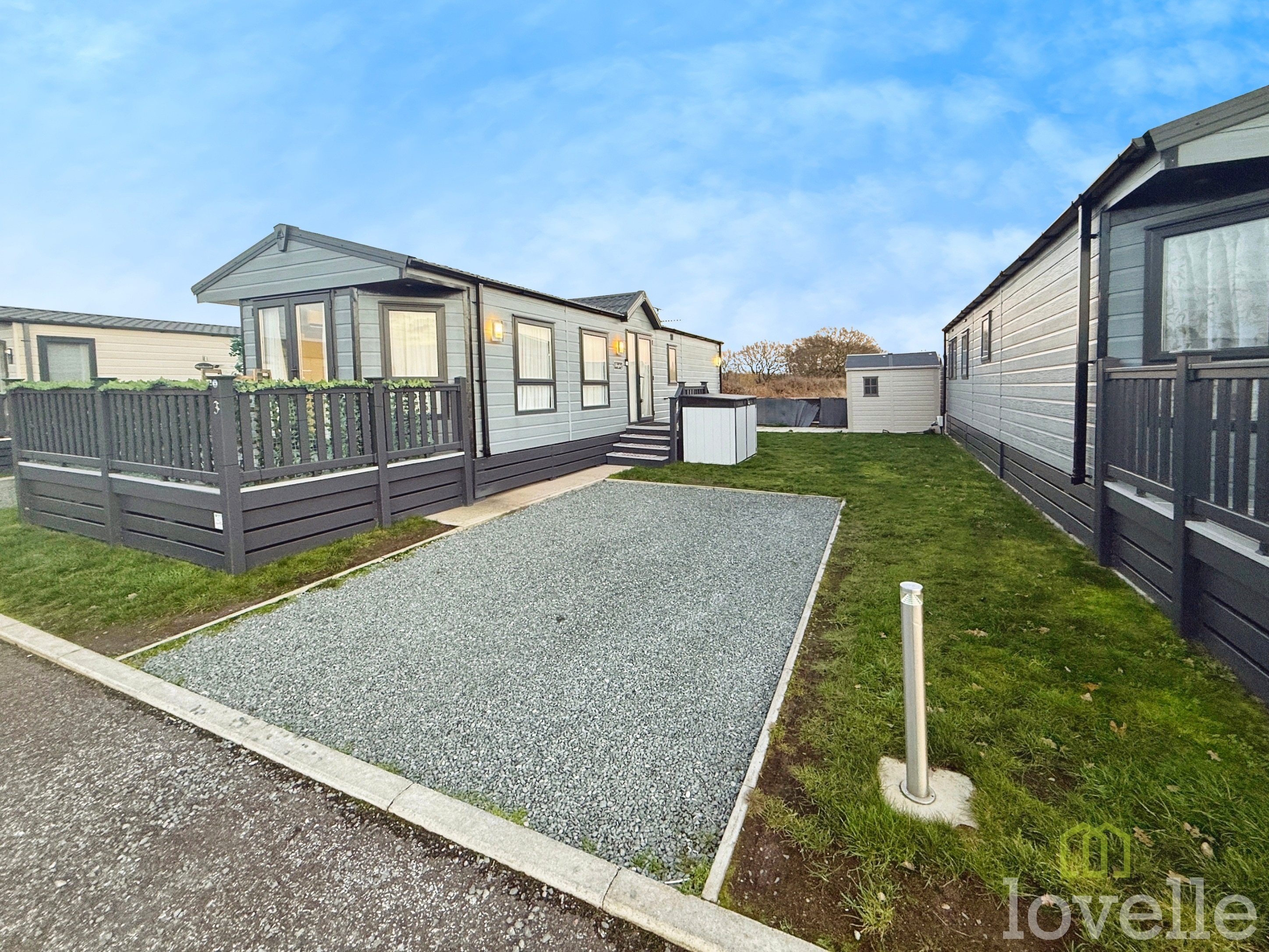 2 bedroom Property For Sale