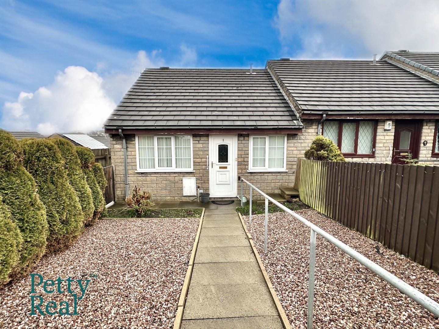 2 bedroom Detached bungalow For Sale