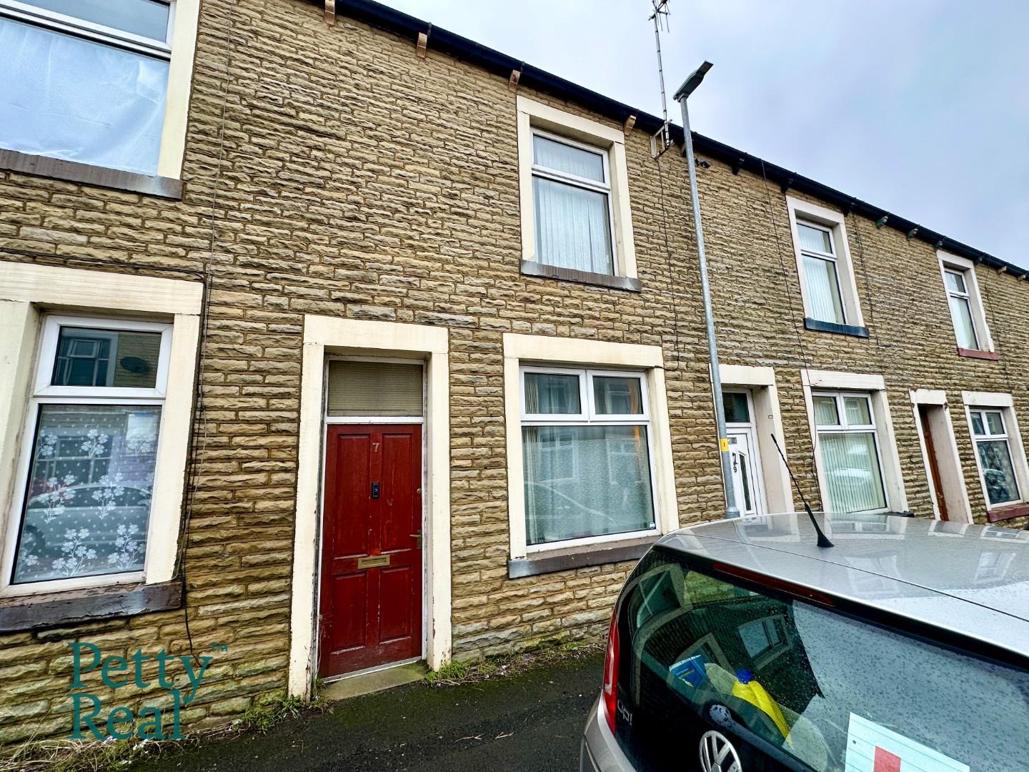 2 bedroom Terraced House Under Offer