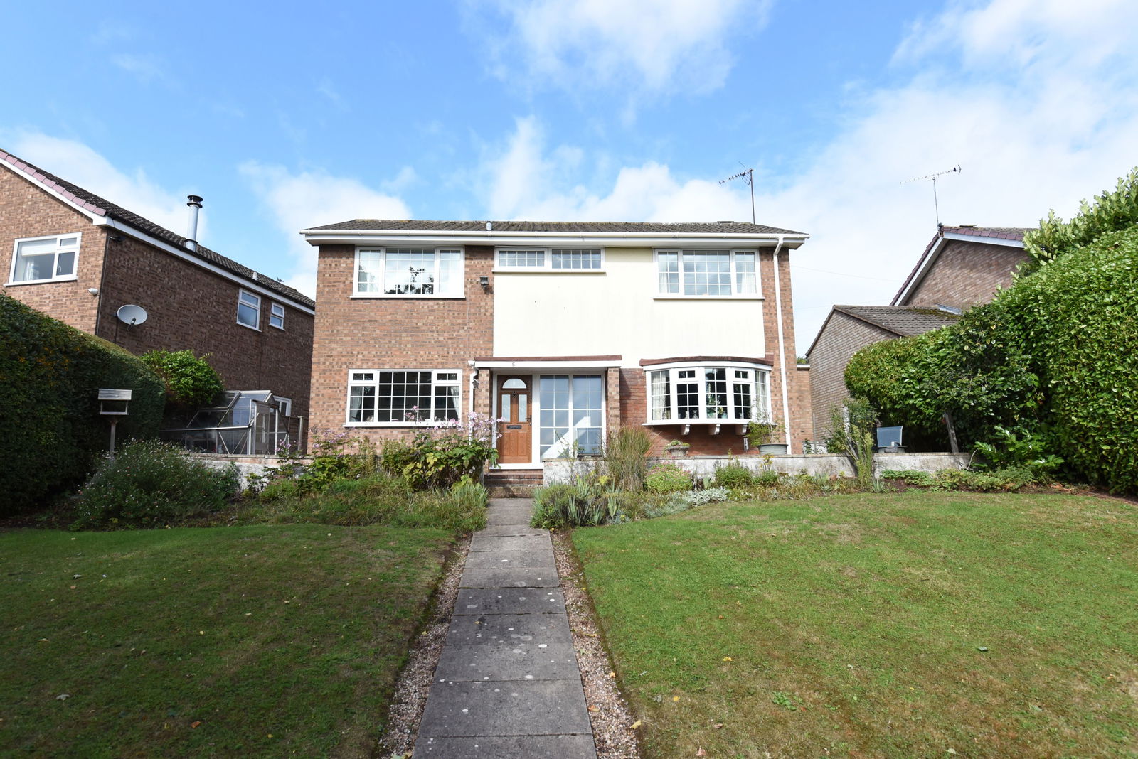 4 bedroom Detached house Under Offer