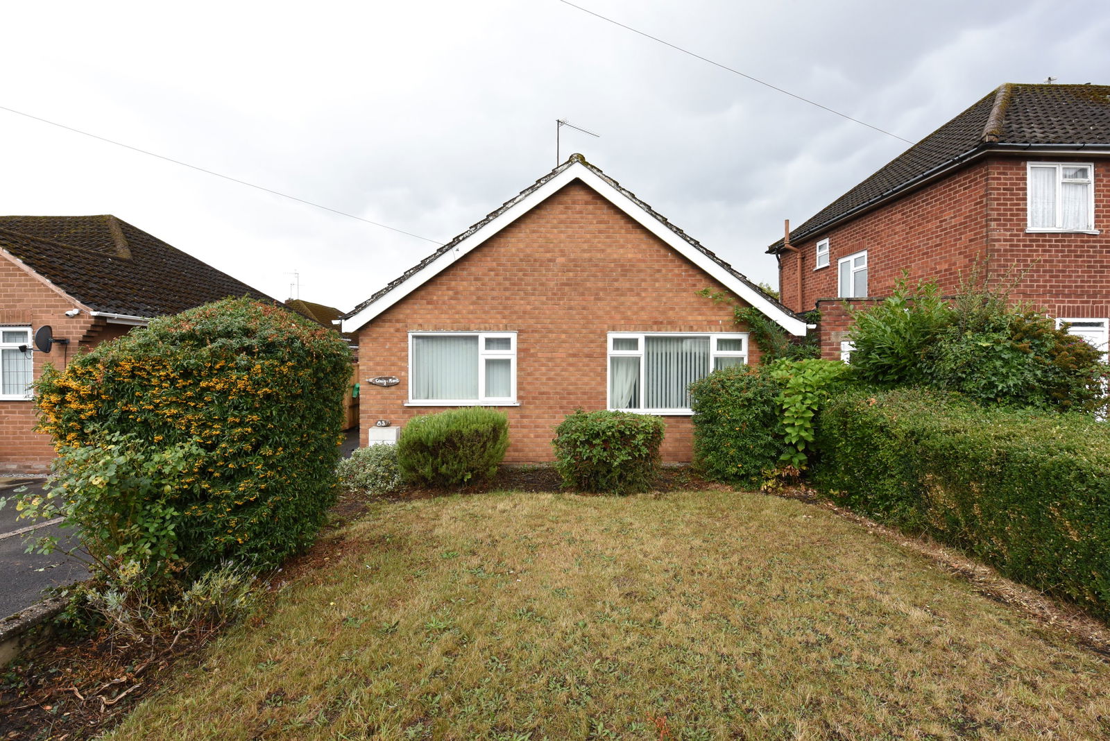2 bedroom Detached bungalow For Sale