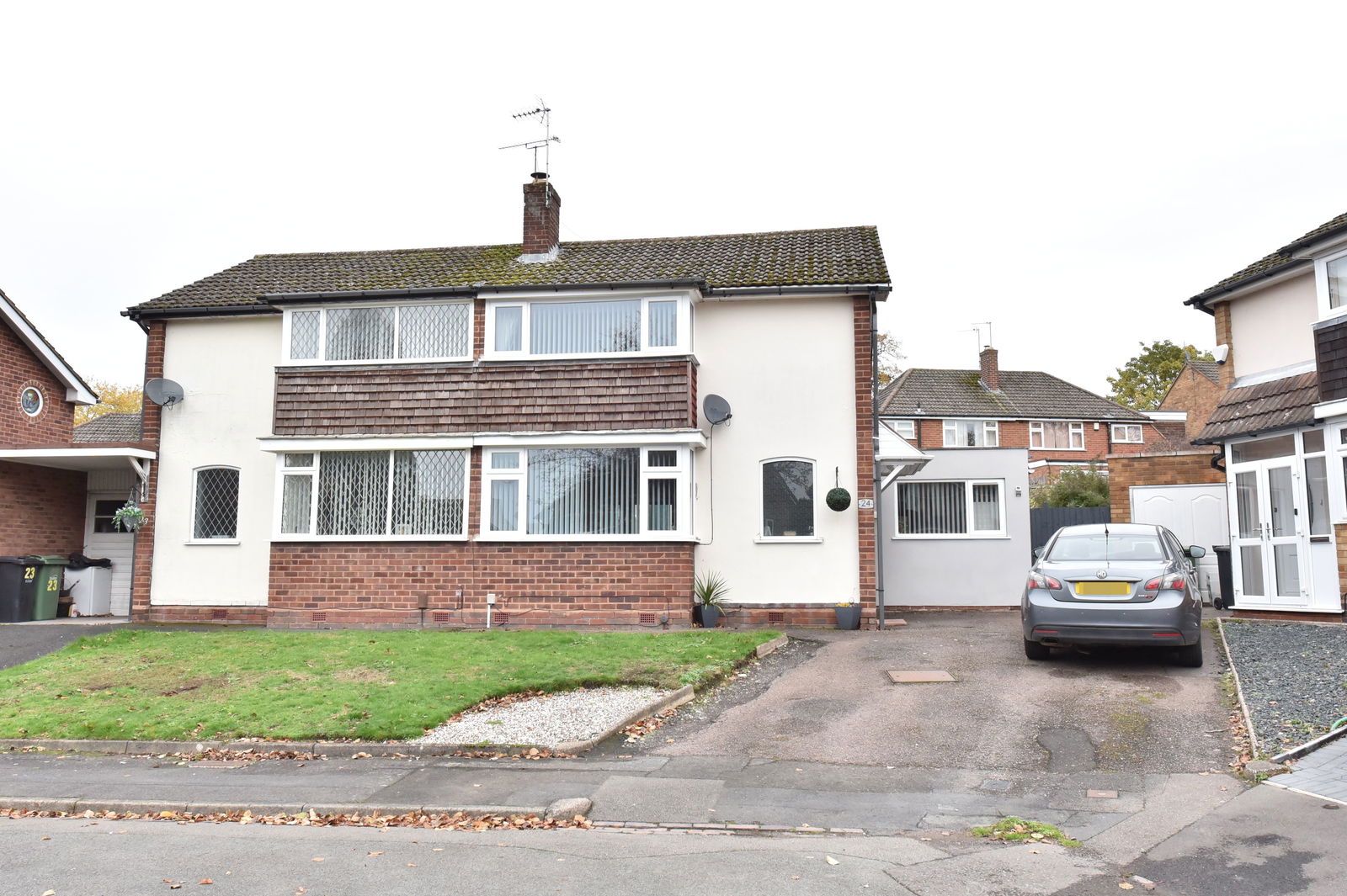 3 bedroom Semi-detached house For Sale