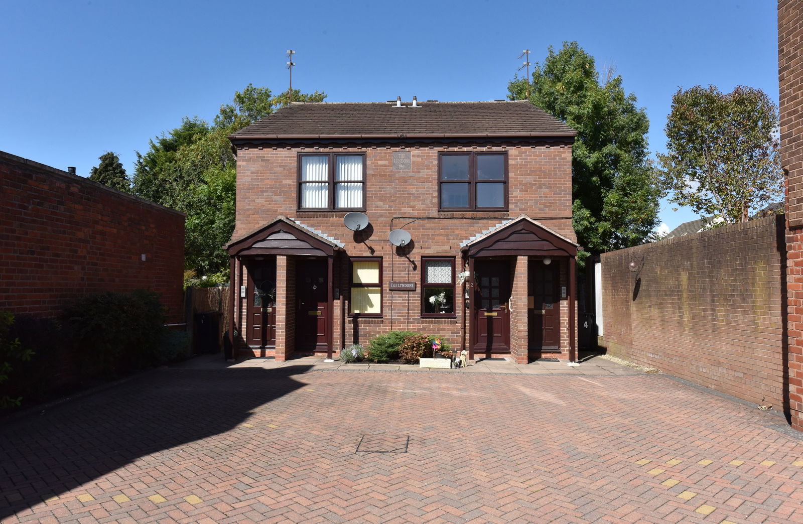 1 bedroom Flat For Sale