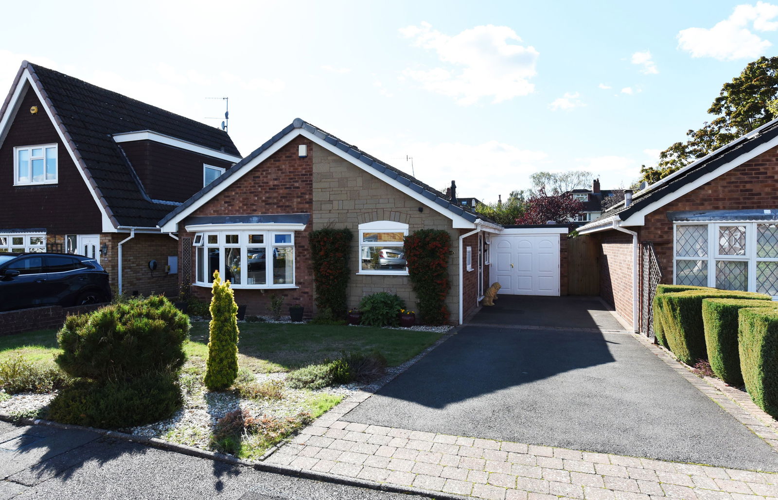 2 bedroom Detached bungalow Under Offer