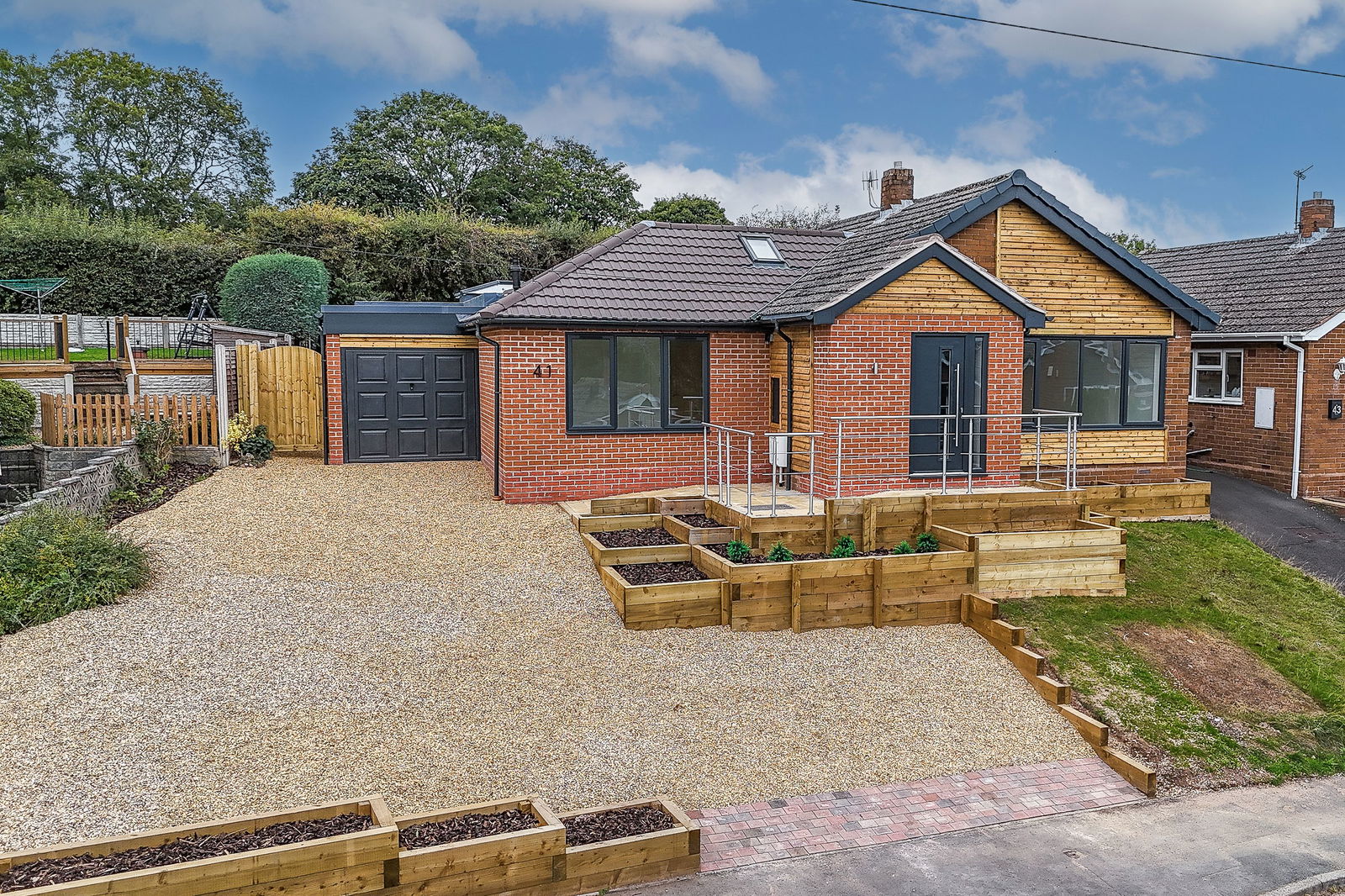3 bedroom Detached bungalow For Sale