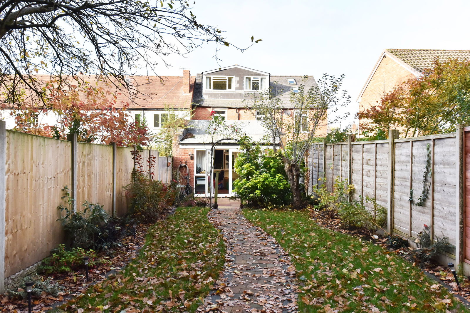 4 bedroom Semi-detached house For Sale