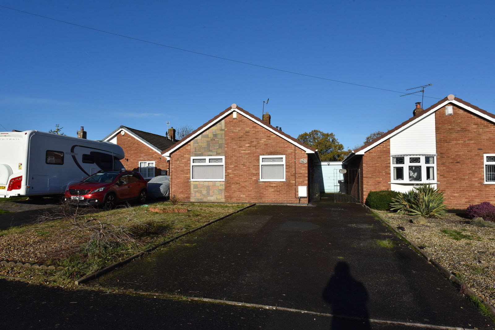 3 bedroom Detached bungalow Under Offer