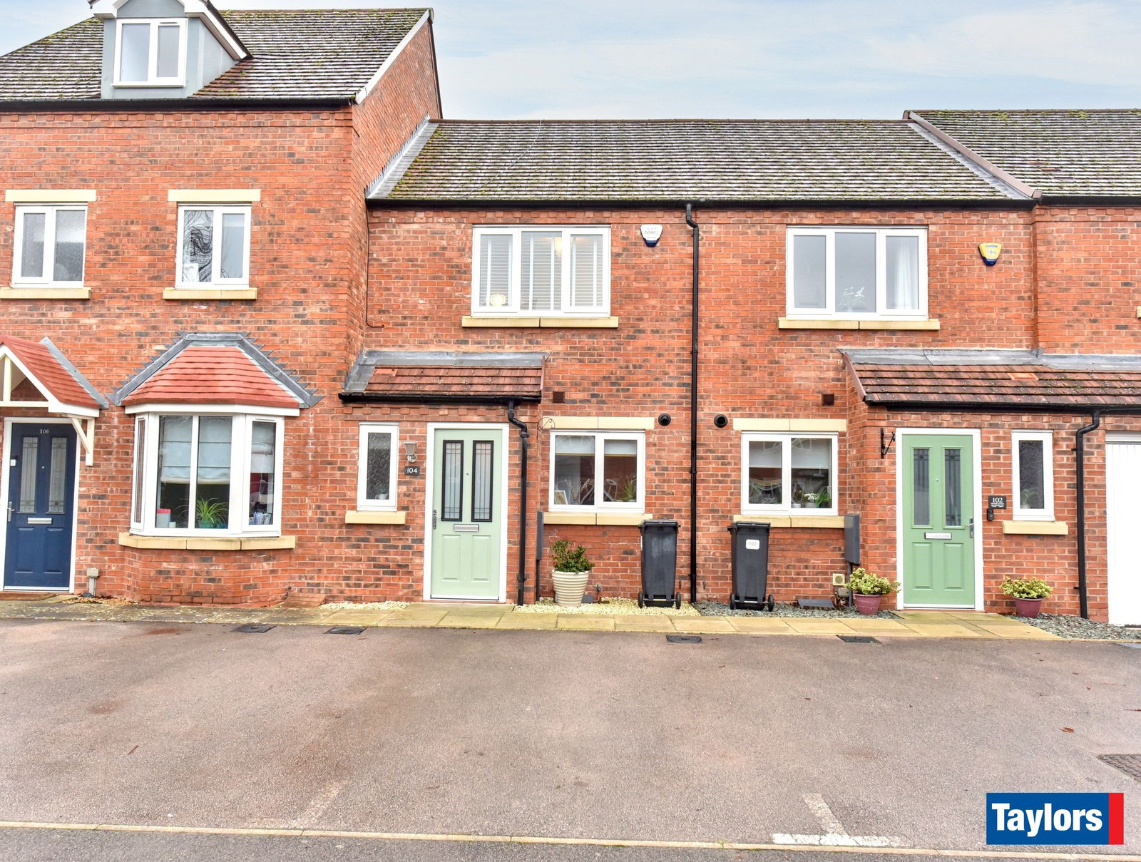 2 bedroom Terraced House Under Offer