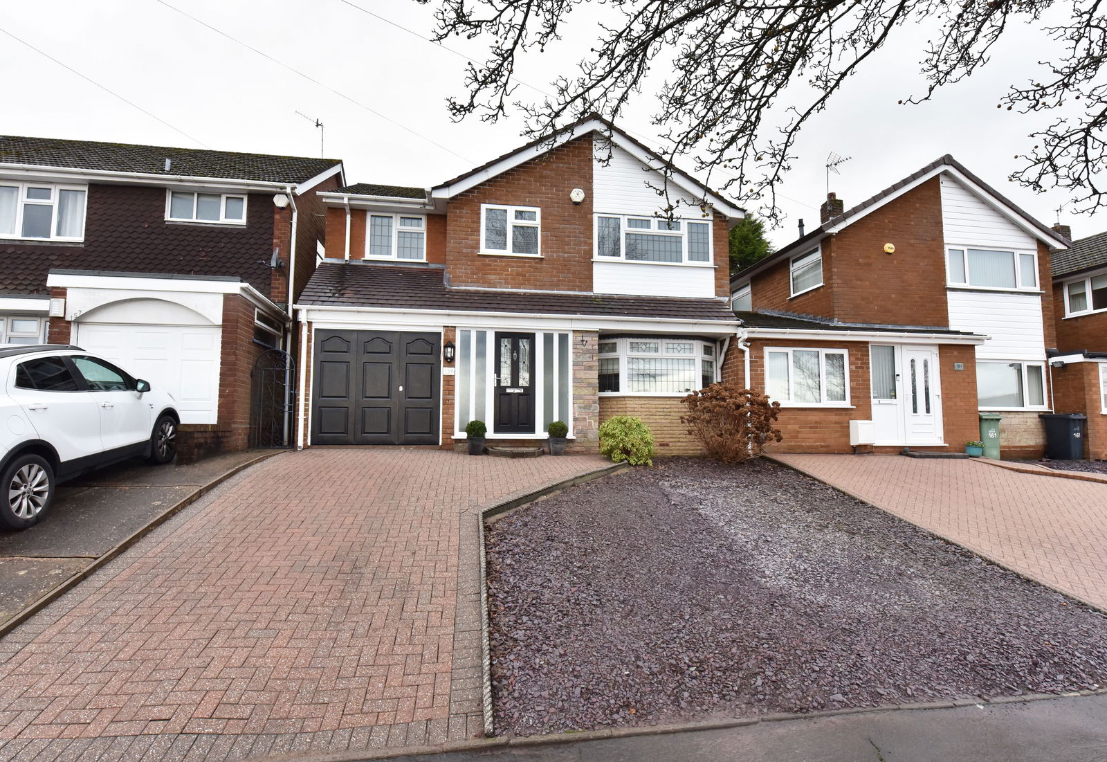3 bedroom Link detached house Under Offer