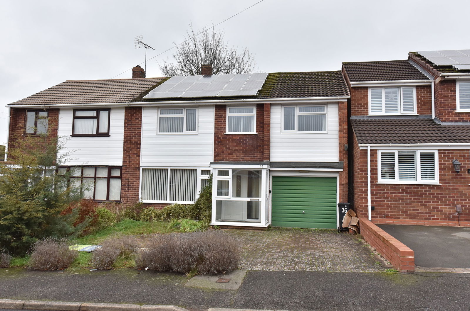 4 bedroom Semi-detached house Under Offer