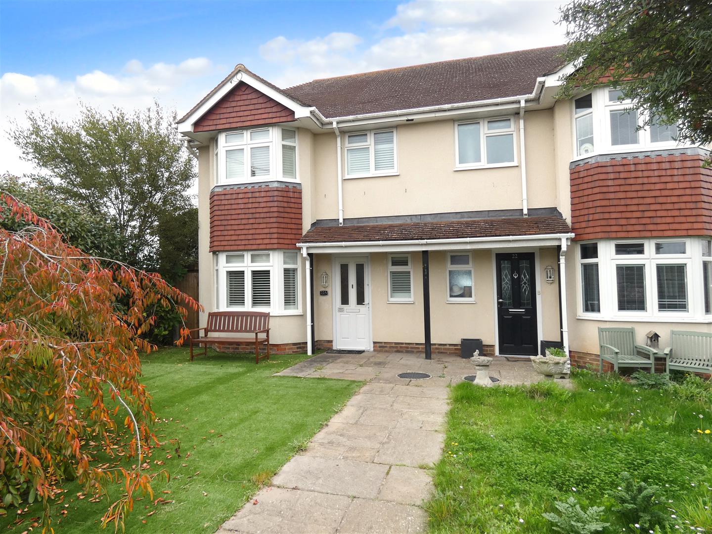 3 bedroom Semi-detached house For Sale